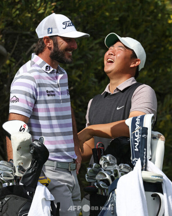 빠른 적응력 김주형, 제네시스 2R서 '껑충'…동반한 호마는 단독1위 [PGA]