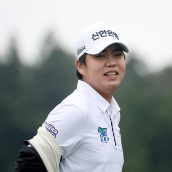 'PGA투어 Q스쿨 조편성에 빠진' 장유빈, LIV골프 케빈나 팀 합류로 급선회