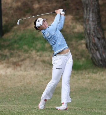 공동 5위 방신실, 최종일 역전 우승 겨냥 [KLPGA]