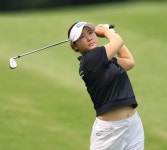 추천선수 김민솔, BC카드 대회 첫날 '10언더파' 선두…6년만에 코스레코드 경신 [KLPGA]