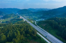 [아유경제_부동산] 충북, 상반기 토지 거래 전년 대비 감소… 외국인 보유 토지는 증가