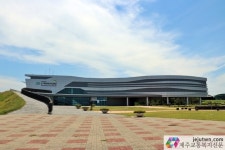 교통약자를 위한 전기차 충전기,사용자 의견 수렴 나서