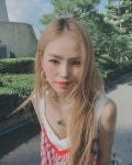 애런, 16일 SNS에서 근황 공개하며 팬들과 소통해…