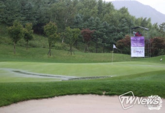 [국민쉼터 하이원 리조트 여자오픈 2021 3R] KLPGA 하이원리조트 3R 우천 순연