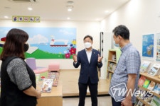 강북구의회 이용균 의장, 강북청소년문화정보도서관 방문 점검!
