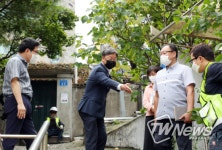 강북구의회 이용균 의장,삼양동 솔매로 10길 도로시설물 유지보수 공사현장 방문!