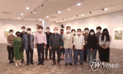 고령미술인협회 창립전시회 고령에 ‘美’치고 ‘術’에 취하다