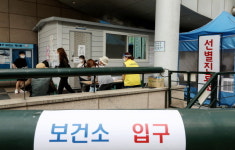 서울 확진자 17명 늘어 1219명...리치웨이 3명·성심데이케어 2명 증가