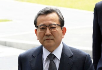 검찰 ‘김학의 출국금지 의혹’ 법무부 등 압수수색(종합)