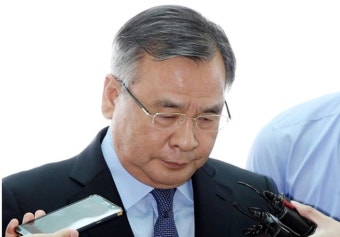 [속보]가짜 수산업자 '포르쉐 의혹' 박영수 특검...사의표명