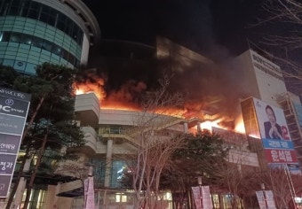 부천 호텔 화재로 7명 사망, 12명 중상...원인 조사 중(Display News)