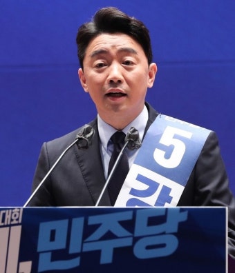 강훈식 