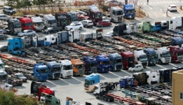 축산단체 화물연대 파업, 농가 생존권 위협…조속히 합의해야