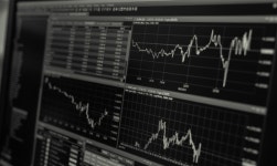 [특징주] 파인엠텍, 하나나노텍 지분 50.02% 취득 결정