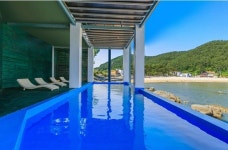 여수 해오름 수영장펜션, 스파·수영장·해수욕을 한 곳에서 