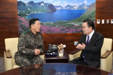 이성호 양주시장, 육군 제1군단장 면담 … 헬기부대 이전 재검토 촉구