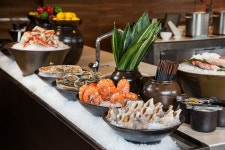 JW 메리어트 동대문 스퀘어 서울, 타볼로 24, ‘씨푸드 마켓’ 뷔페 진행