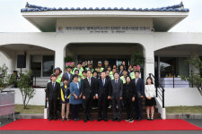 제주신화월드, 제주 1호 자회사형 장애인표준사업장 행복공작소㈜ 인증식 진행