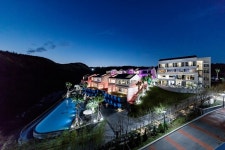 코로나19 여파로 인해 국내 신혼 여행지 경주 호캉스 관심 증가