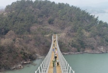 강진 가우도출렁다리‘다산과 청자 만남의 다리’로 재탄생