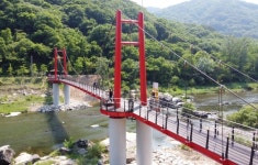 새로워진 현수교가 맞이하는 순창 장군목으로 놀러오세요