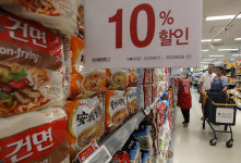 1분기 라면·빵·과자 등 소비자물가 상승률, 소득 증가율의 3배 넘어