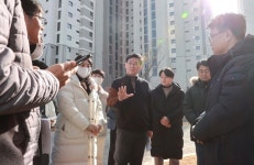 용인특례시장, 양지 경남아너스빌 하자 보수 점검...부실공사 용납 안 돼