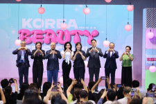 무더위도 잊게 한 2025 코리아뷰티페스티벌 성료.. 케이-뷰티