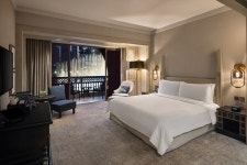 [헤븐스 포트폴리오] 모든 것이 이루어지는 도시 두바이,  EMAAR의 두 호텔을 통해 만나다