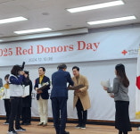 에이팜건강, 적십자 회원유공장 은장 수상