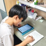 [우리 집 공부 이야기] “학원 안 다녀도 괜찮을까?” 중학생 엄마의 걱정을 덜어준 엠베스트