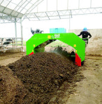 한국AC트랙터 “퇴비부숙작업 용이…토목공사 필요 없어 경제적”