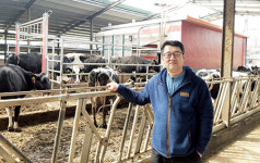 <농가 탐방>로봇착유 시스템 도입한 경기 평택 ‘두희목장’