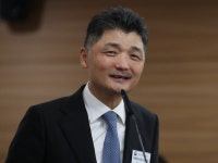 주식 증여한 김범수…카카오 주가 더 오를까?