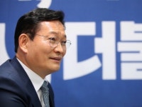 '비문 중진' 송영길, 더불어민주당 신임 대표로 선출