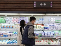 수요 감소에 고심 중인 유업계, 프리미엄으로 돌파구 모색