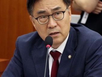 與 최형두, 이진숙 이틀 청문회 두고 
