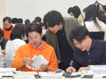 이준석 후보, 유권자들에게 손편지 이벤트 진행... 이공계 출신 젊은 대통령 필요s로그

