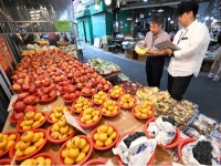 긴 연휴에 커지는 부담 올 추석 예산 71만원···역대급 지출에 한숨