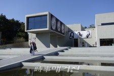 조갑녀전통춤보존회 , 공연 아카이브 사진전-찰나 동행 남원 전시전
