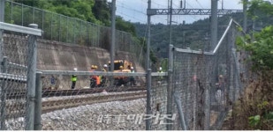 임실 오수읍 오수역 1km 상행선 방향, 달리던 열차에서 불상의 화물 선상 낙하 사고 발생