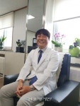 환자를 내 가족처럼 대하며 돌보는 마음과 오랜 세월 쌓여온 두터운 신뢰