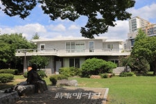 박경리의 삶과 소설 속에 그려진 한국 근현대사의 궤적