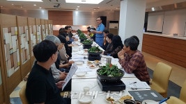 광양 금호동주민자치위원회, 자치센터 프로그램 반장들과 간담회 개최