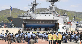 코로나19 극복, 부두에서 노래하고 지역경제 살리고