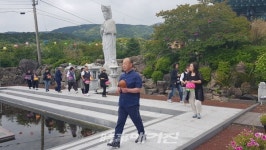 서귀포룸비니불교산악회, 불기2564년 부처님오신날 봉축대법회 및 제등행렬 선덕사에서 봉행