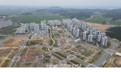 전남개발공사, 국내 최대 썬큰형 오룡지구 첫 공동주택 입주