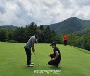 [인터뷰] 김형근골프스쿨 골프캠프 소수 모객 원칙, 프로 훈련방식인 밀착 레슨 주도