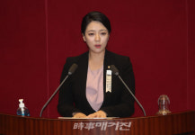배현진, 거주민도 모르는 6차선 규모 아파트 내부 관통도로