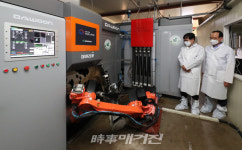 허태웅 농촌진흥청장, 로봇착유기 국산화 현장 방문